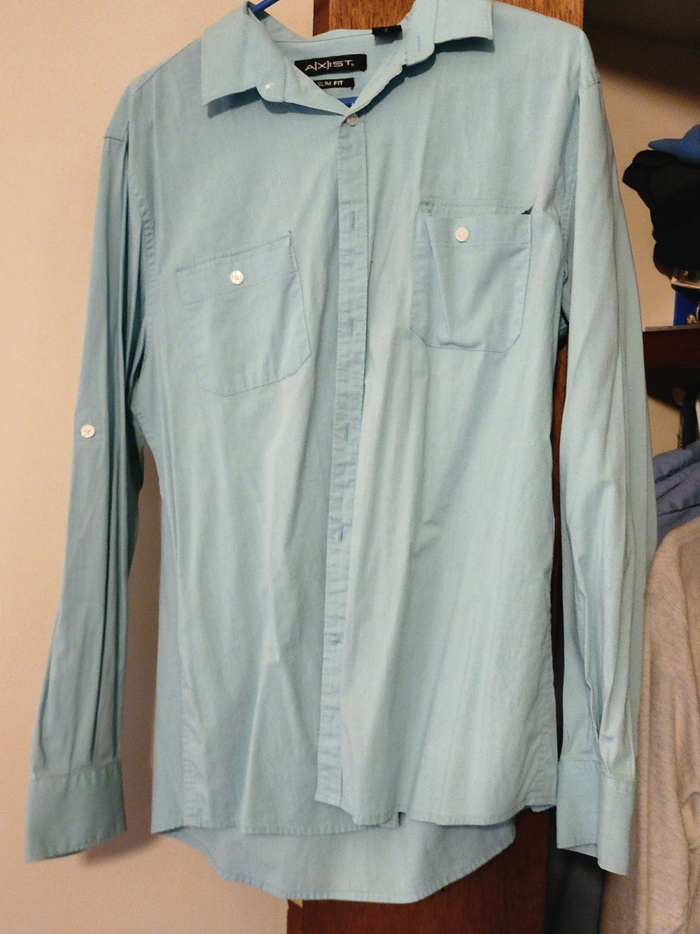 Axist Men’s Light Blue Long Sleeve Button-Down Shirt